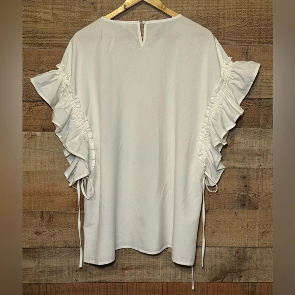 🌻EASEL Ruffle Butterfly Adjustable Sleeve White Blouse Women's size Medium - Picture 2 of 7
